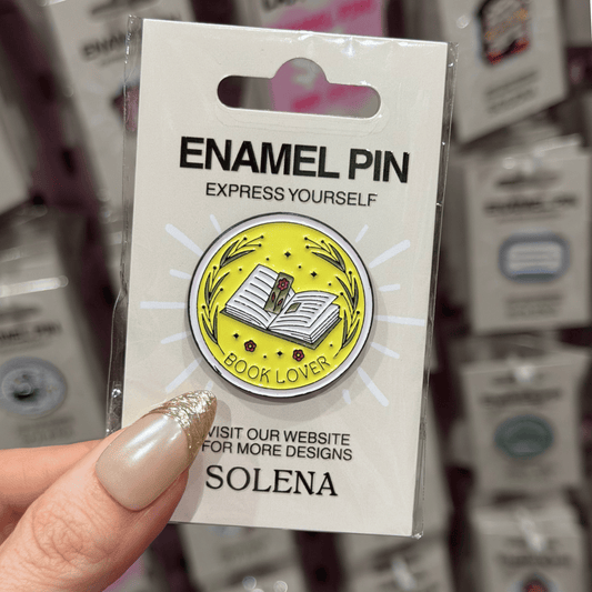 BOOK LOVER PIN