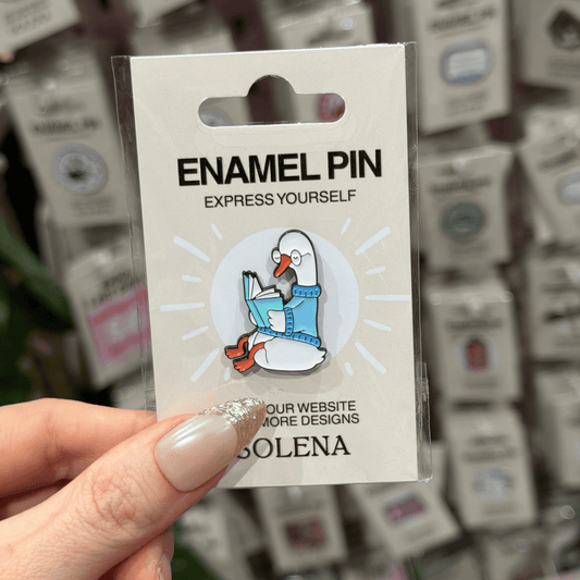 GOOSEY READER BLUE PIN