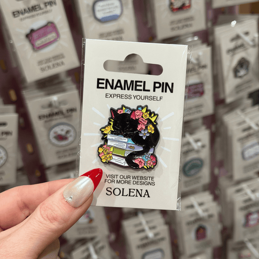SLEEPY KITTY CAT PIN