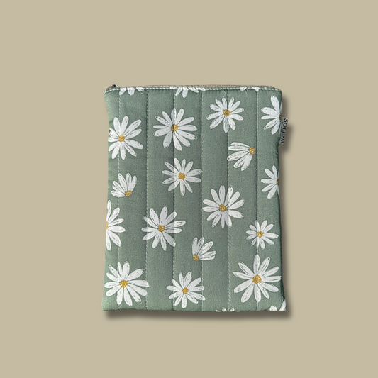 BOOK / E-READER SLEEVE - MATILDA
