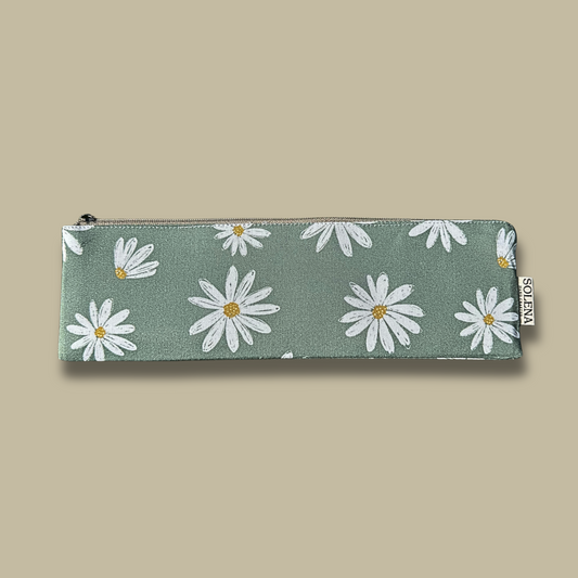 STRAW / PENCIL CASE - MATILDA